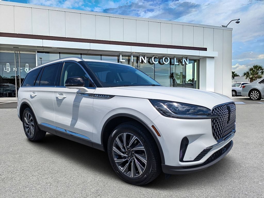 2026 Lincoln Aviator Premiere in Pristine White Metallic Tri-Coat — front three-quarter view