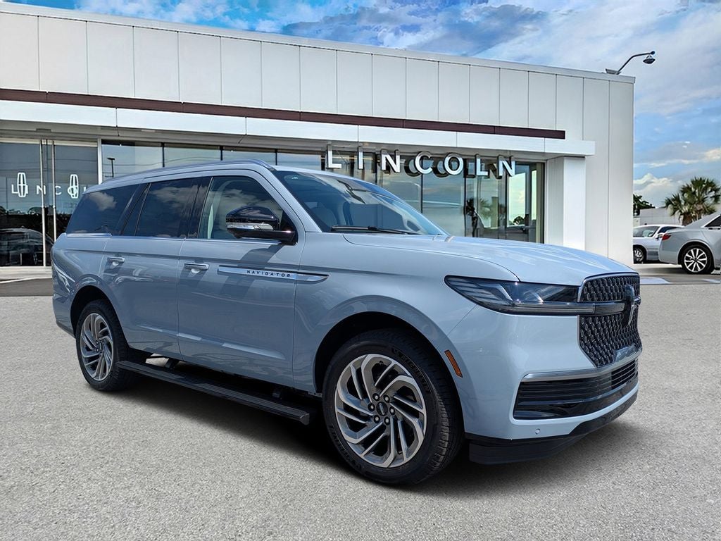2026 Lincoln Navigator Reserve in Gray Mist Metallic Tri-Coat — front three-quarter view