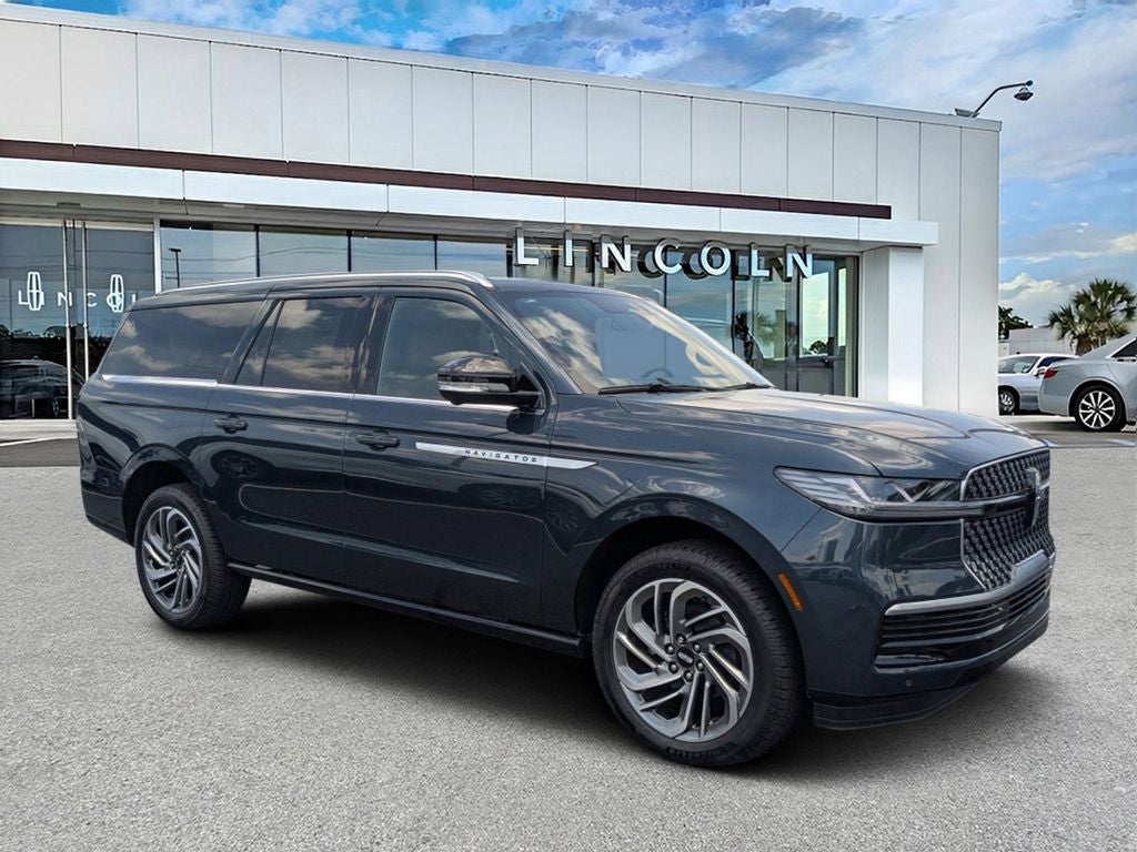 2026 Lincoln Navigator L Reserve in Flight Blue Metallic Clearcoat — front three-quarter view