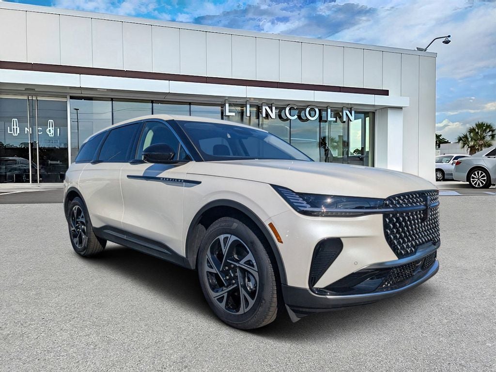 2026 Lincoln Nautilus Premiere in White Platinum Metallic Tri-Coat — front three-quarter view