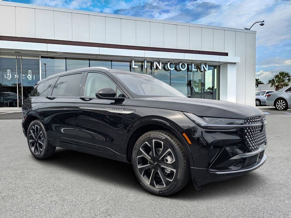2026 Lincoln Nautilus Reserve in Infinite Black Metallic Clearcoat — front three-quarter view